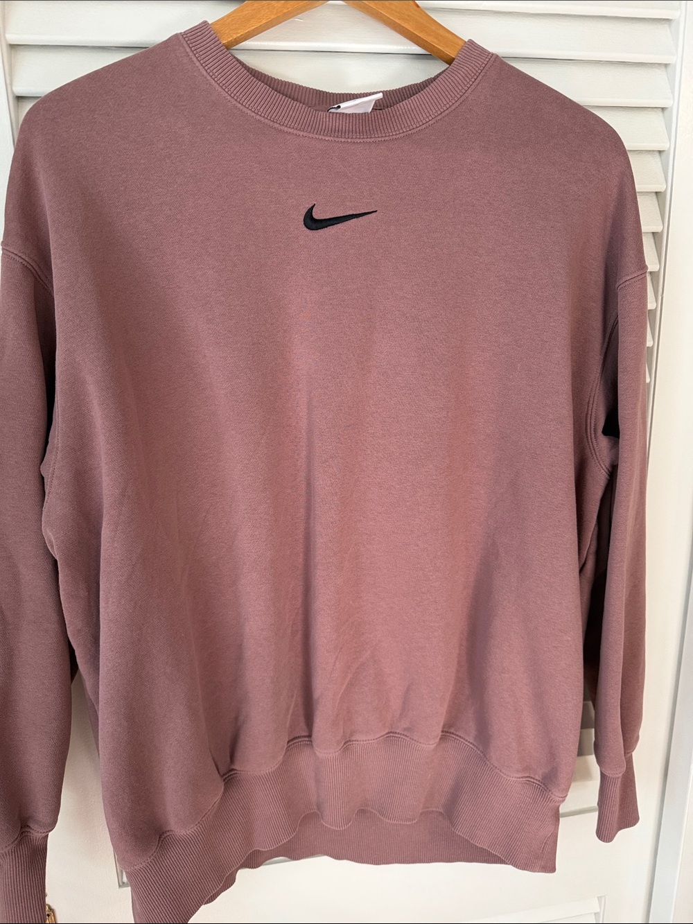 Nike Men's Mauve Crewneck Sweatshirt with Black Swoosh